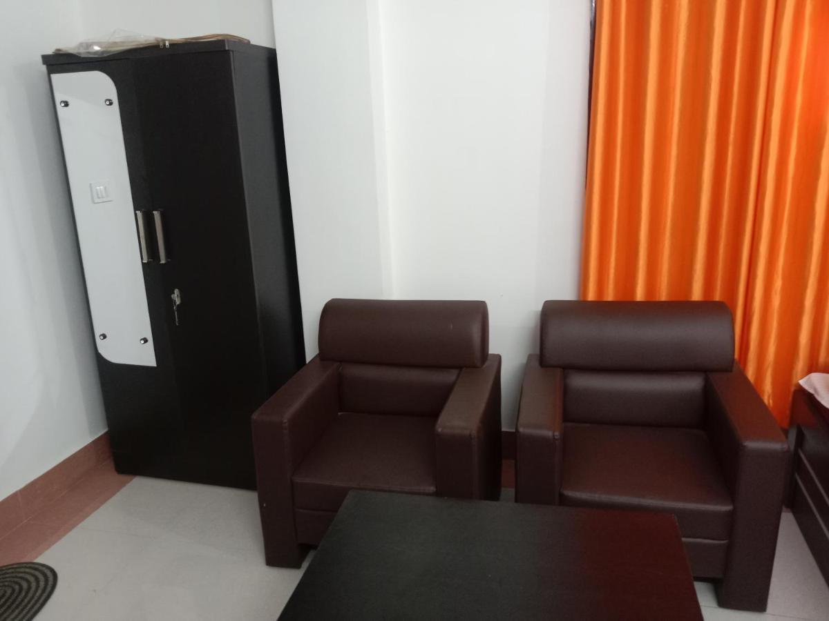 Niroda Guest House Guwahati Zewnętrze zdjęcie