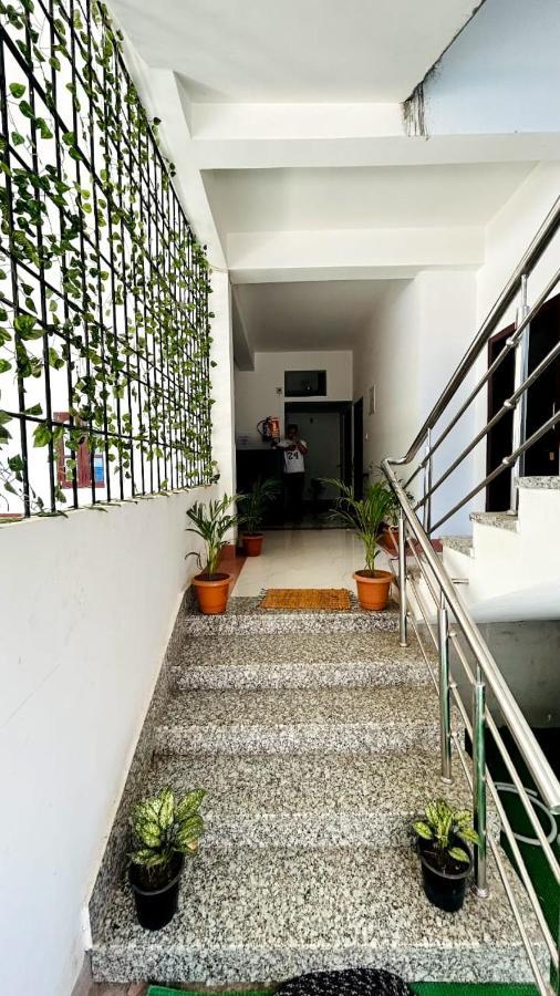 Niroda Guest House Guwahati Zewnętrze zdjęcie